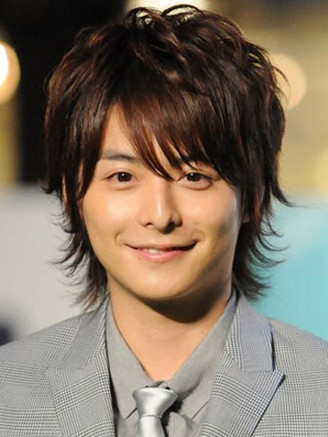 小池彻平否认与芹那交往 斥报道侵犯人权(图)