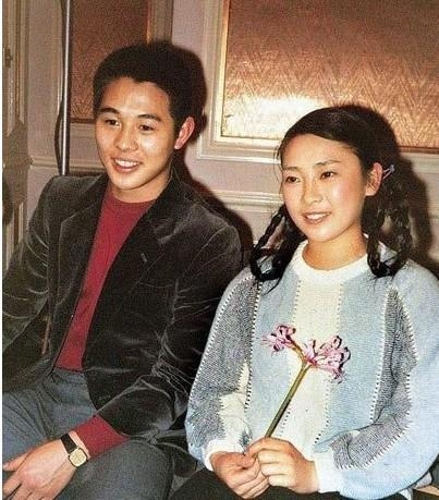 李连杰前妻再婚送钱送汽车