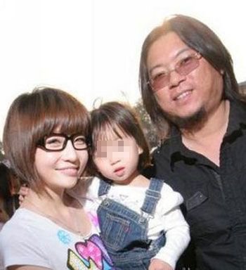 网网传高晓松与妻子协议分居离婚 经纪人辟谣：没离