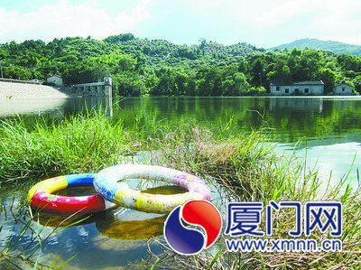 夫妻水库溺亡孩子岸上哭泣 三个子女抚养成问题