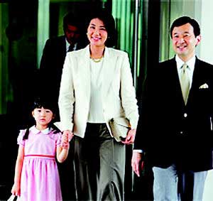 日本皇室急盼继承人 纪子将在9月6日剖腹产(图)