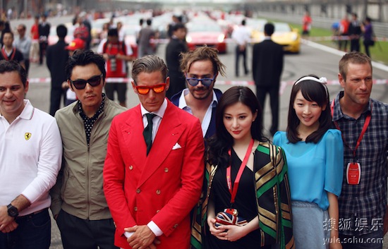 Lapo与一众明星抢眼亮相