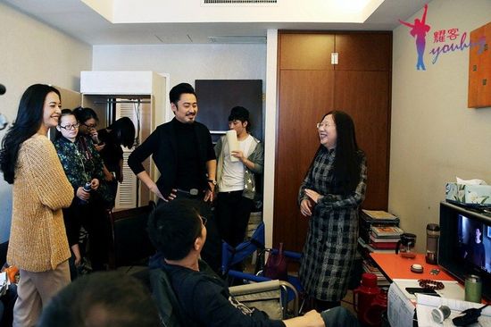 陈彤祝贺离婚律师即将杀青