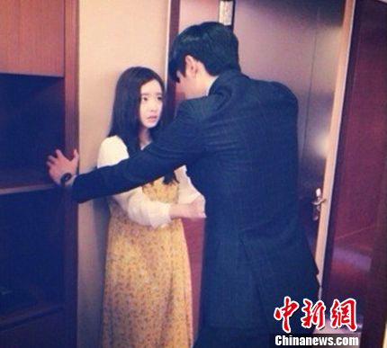 于小彤洪秀儿《亿万继承人》浪漫亲吻照曝光(图)