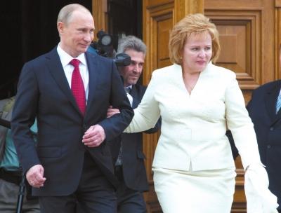 俄总统普京完成离婚手续 绯闻女友备受关注(图)