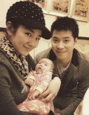 黄奕离婚协议曝光得抚养权 前夫月供1000