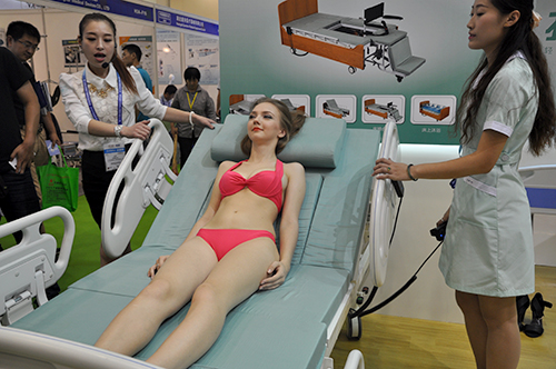 护德尔受瞩目 几十家国内外媒体争相报道