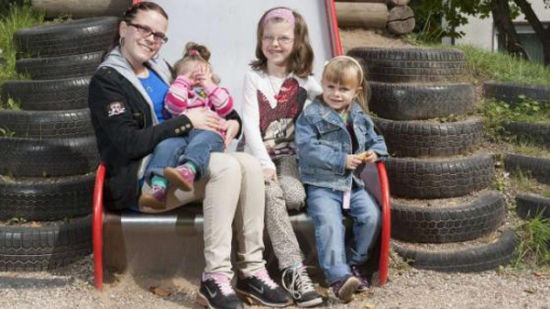 德国少妇因抚养3个子女申请实习屡被拒(图)